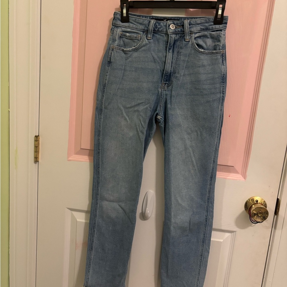 Hollister Ultra High-Rise Mom Jeans in Light Blue